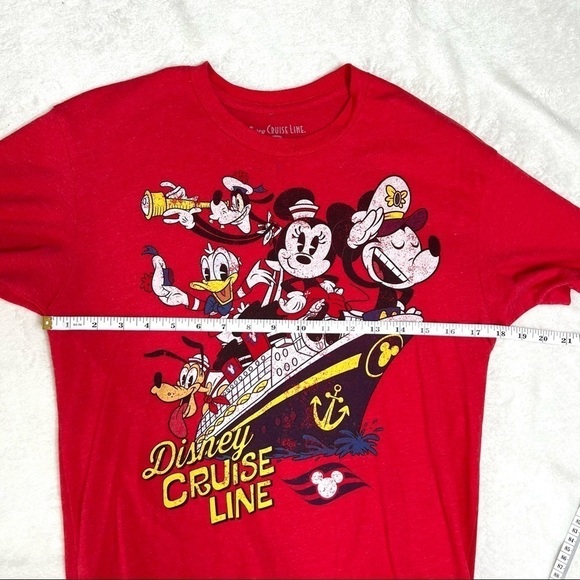 Disney Cruise Line Retro Mickey Mouse Gang Donald Minnie Goofy Red T-Shirt Small - Picture 8 of 10